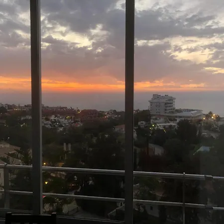 Alessandra Sea Wave Fuengirola